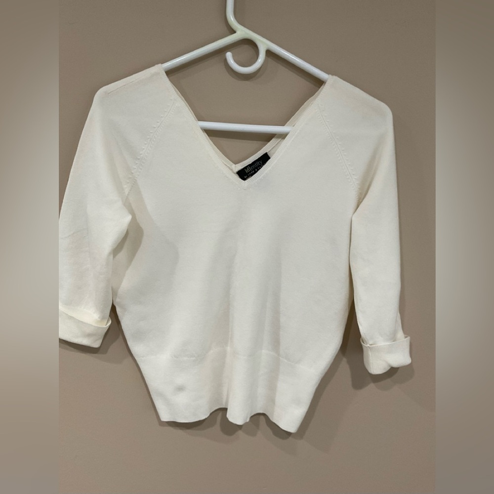 🍏🍏🍏 identity Women’s Off White Jersey Top, 81% Rayon/Nylon/Lycra/Spandex, L